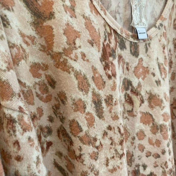 Sadie and Sage Long sleeve loose fitting/sweater. Lightweight. Pink/tan/brown. S - Picture 4 of 12